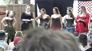 Titfucking Scarlet පච්ච කොටා ඇත