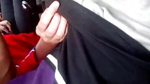 සරාගී බබෙක් ජර්කිං ඩික්