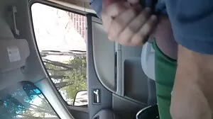 Brazzers: අම්මා ලන්ඩන් පාපන්දු සාදයක් විසි කරයි! PornHD මත