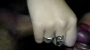 ක්ලැසි MILF වැනේසා ඔහුගේ පියාට වඩා උණුසුම් ය