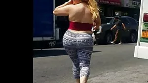 Bossy Blonde Stepmom Chap ට Lick කිරීමට නියෝග කරයි