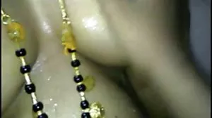 Ebony Gym-Fiend Kira හට පුහුණුකරුවෙකු අවශ්‍යයි