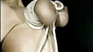 ඇඩ්‍රියානා චෙචික් ගුද සම්බාහනය කරනවා