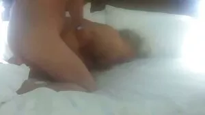 FACIALS4K: PornHD හි සවාරියක් අවශ්‍ය වූ ගැහැණු ළමයා පුරා බහුවිධ ෆේෂල් පිපිරවීම