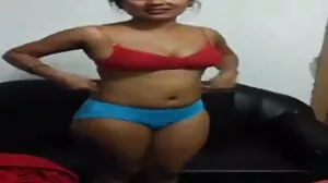 නපුරුම පෙම්වතිය ඇගේ මුහුණට පහර දුන්නා